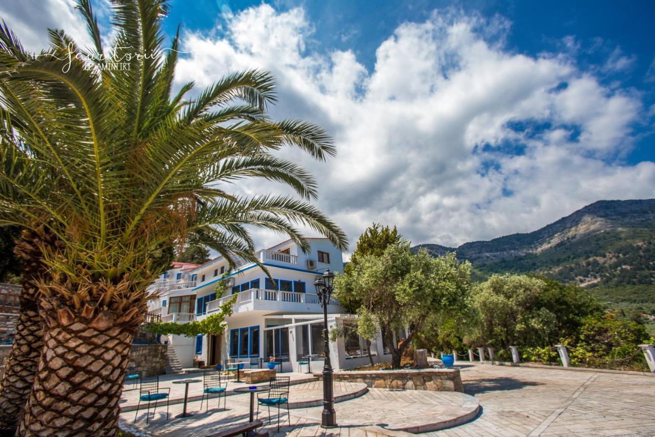 Kinira Beach Hotel Buitenkant foto