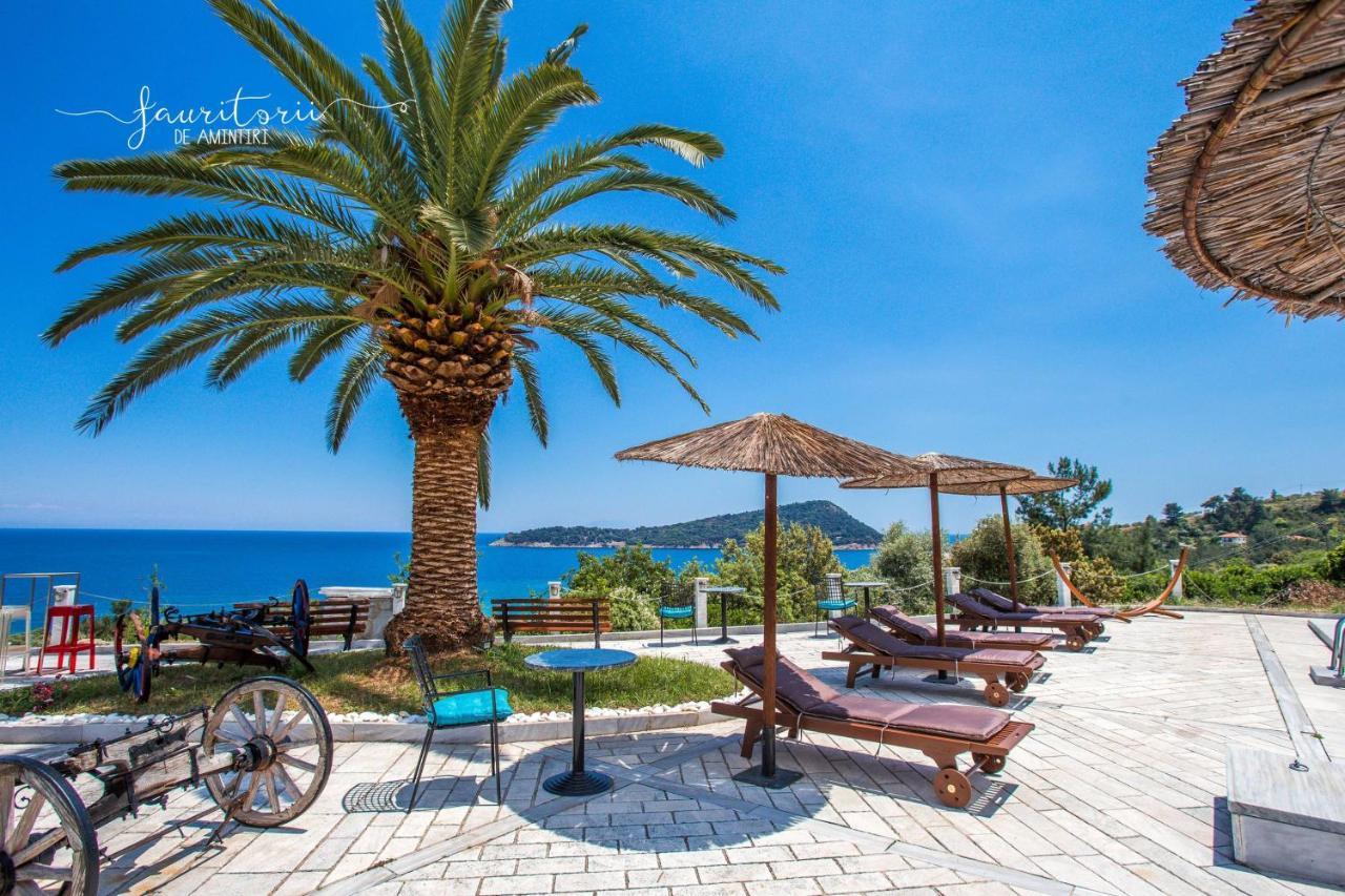 Kinira Beach Hotel Buitenkant foto