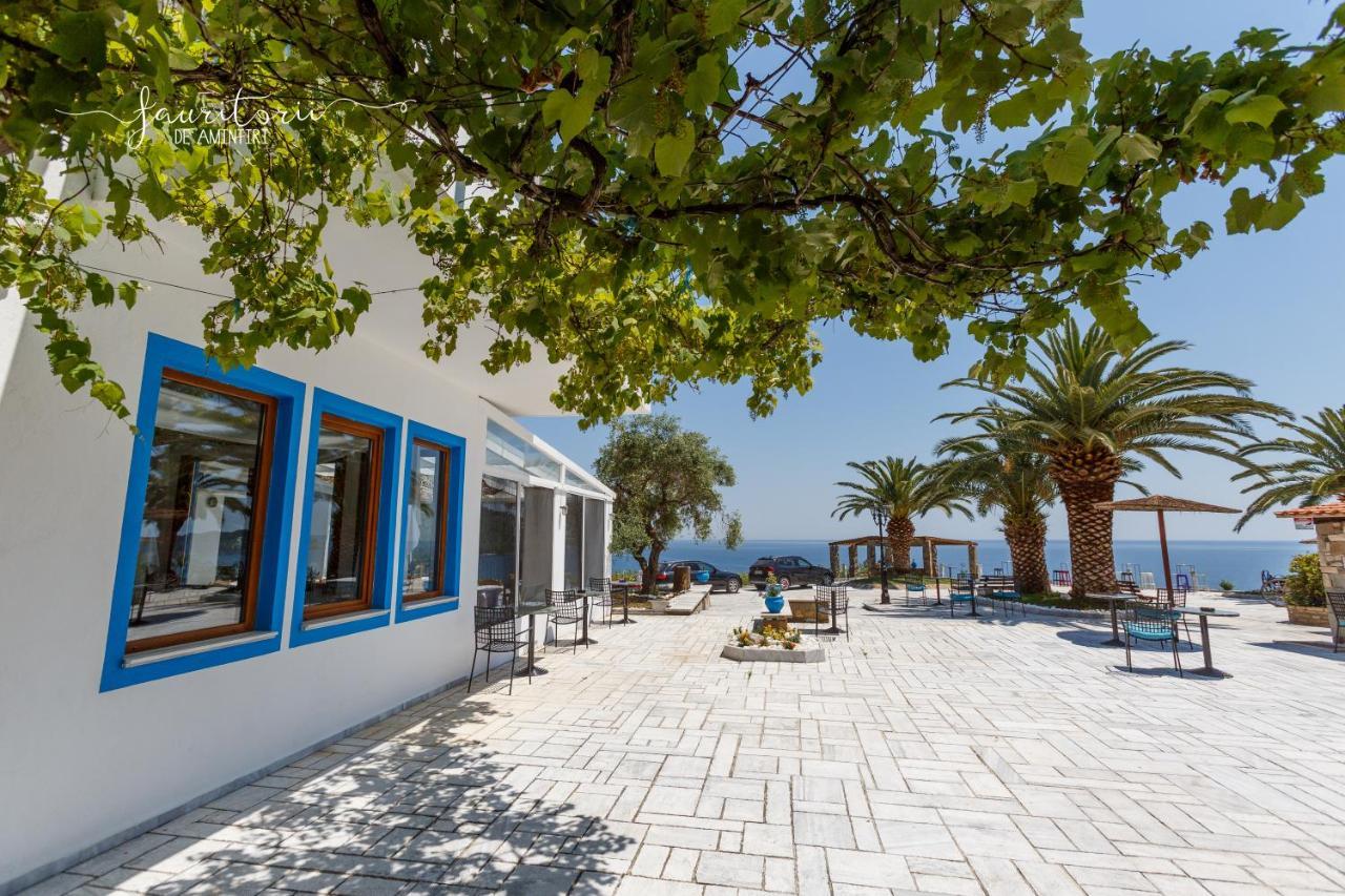 Kinira Beach Hotel Buitenkant foto