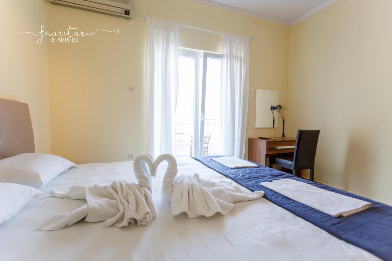 Kinira Beach Hotel Buitenkant foto