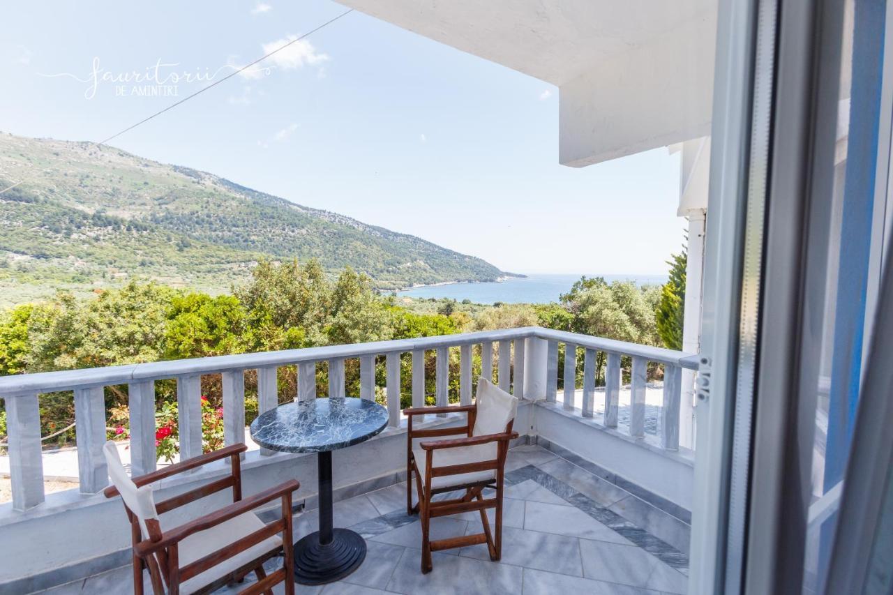 Kinira Beach Hotel Buitenkant foto