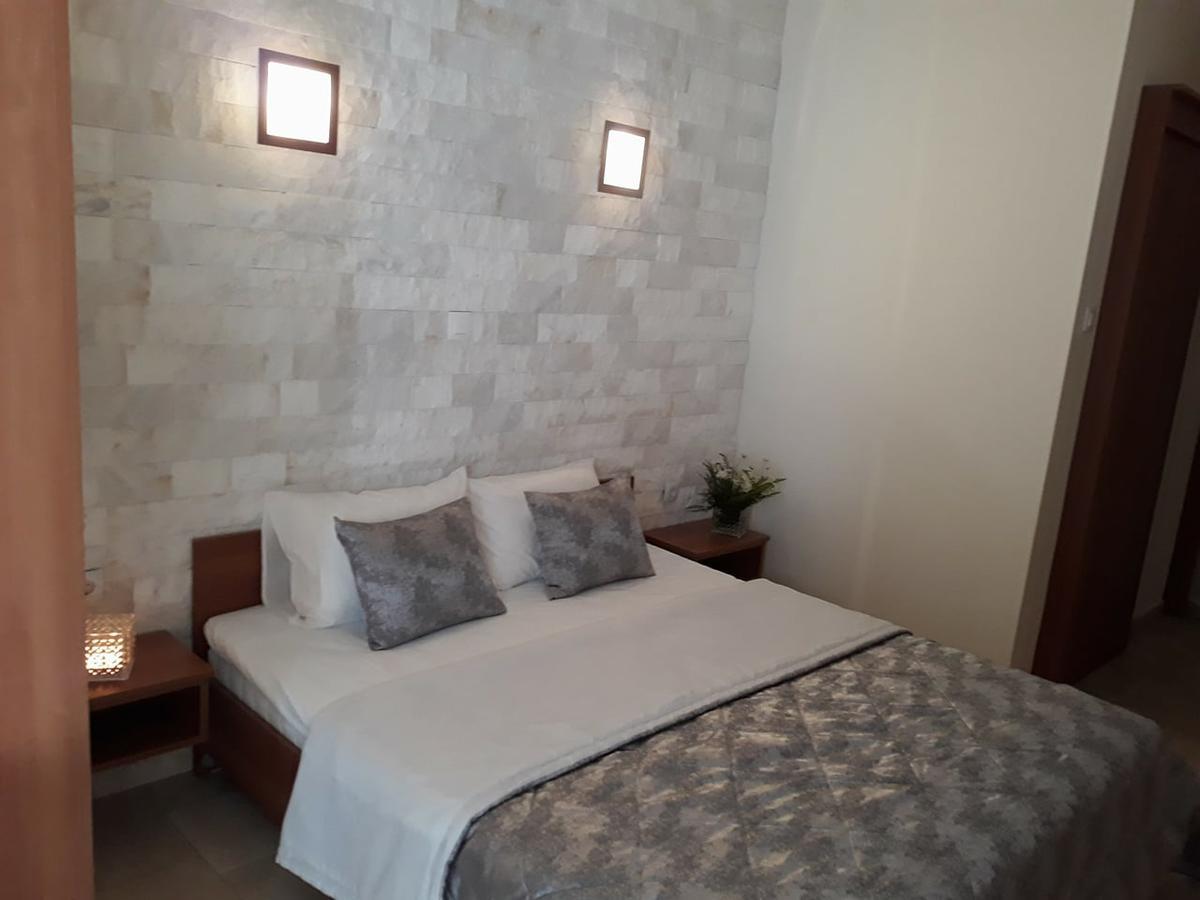 Kinira Beach Hotel Buitenkant foto