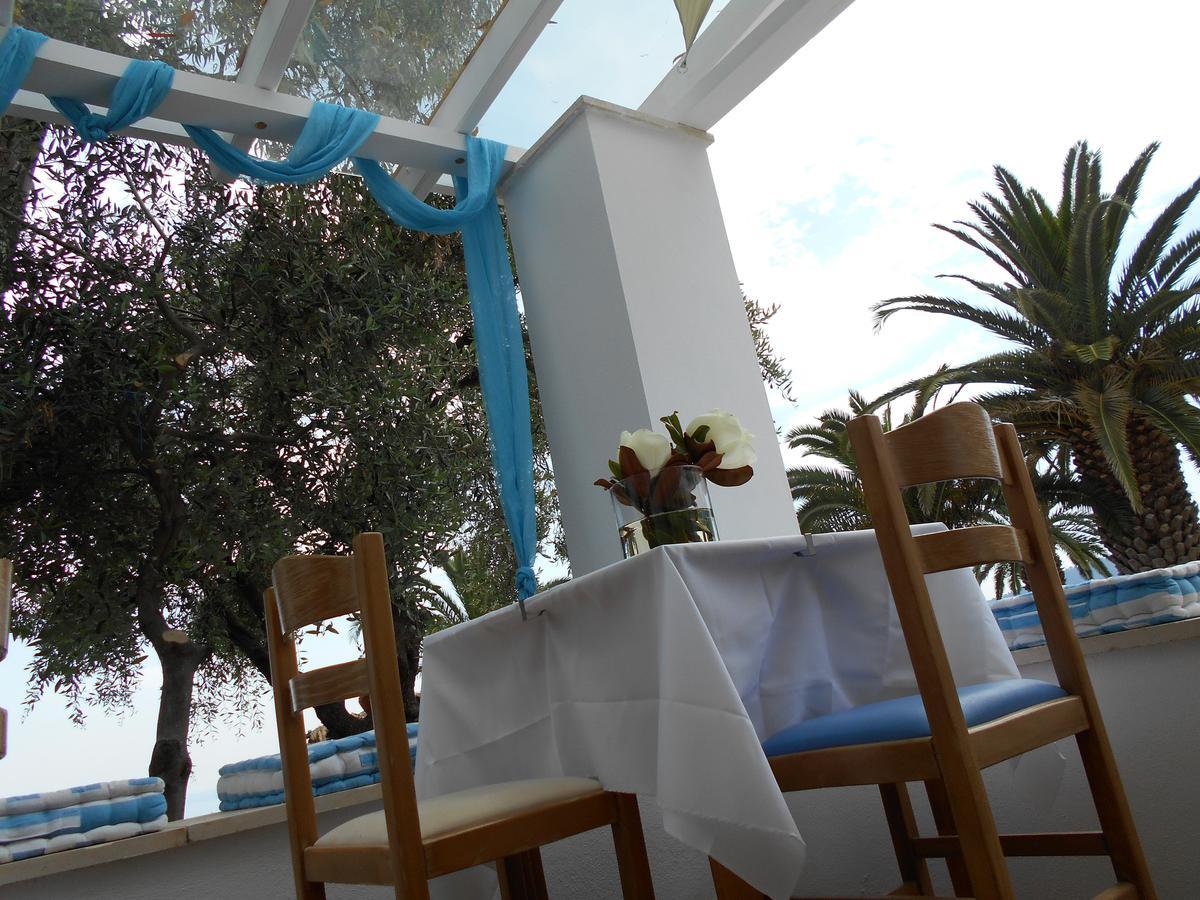 Kinira Beach Hotel Buitenkant foto