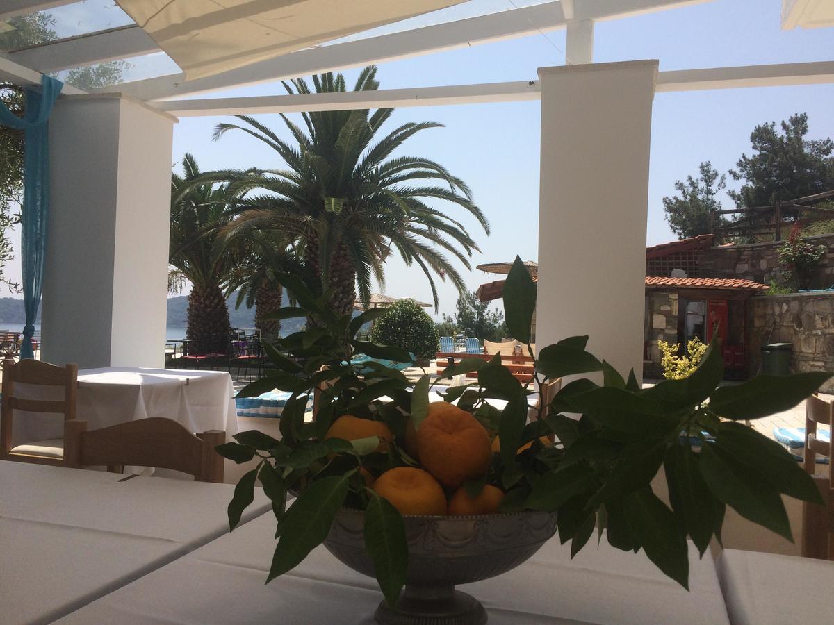 Kinira Beach Hotel Buitenkant foto