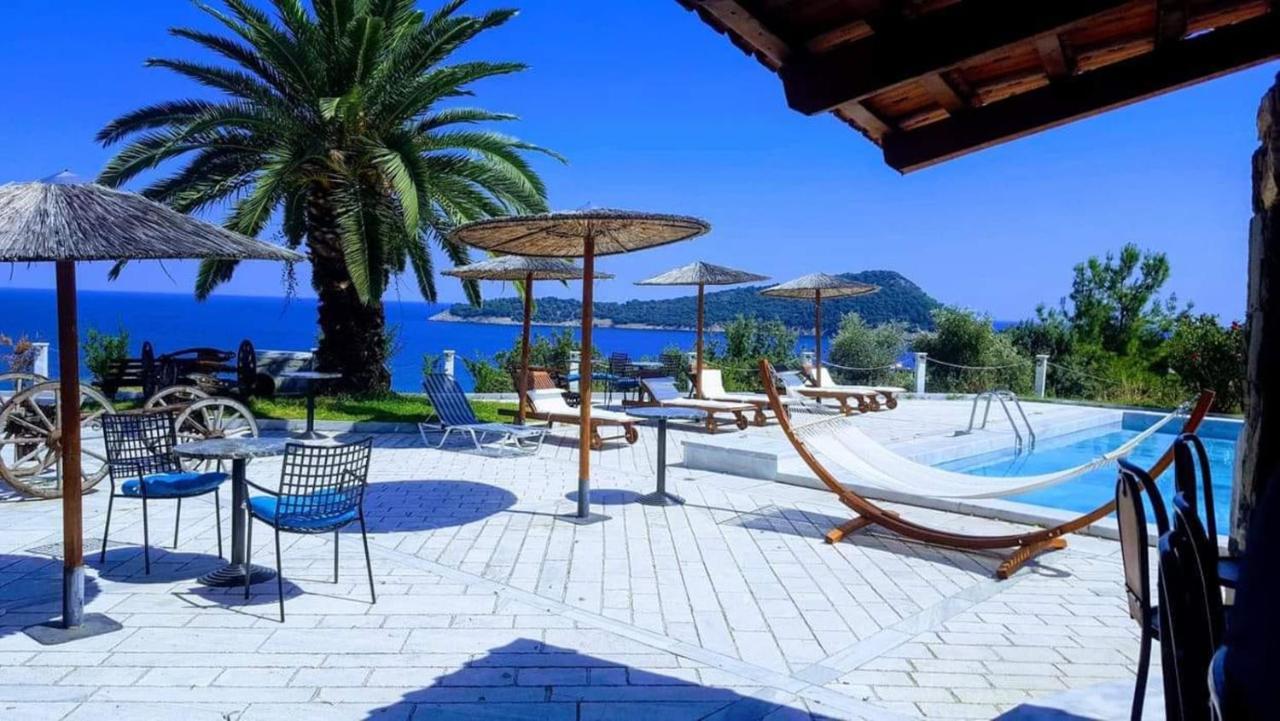 Kinira Beach Hotel Buitenkant foto